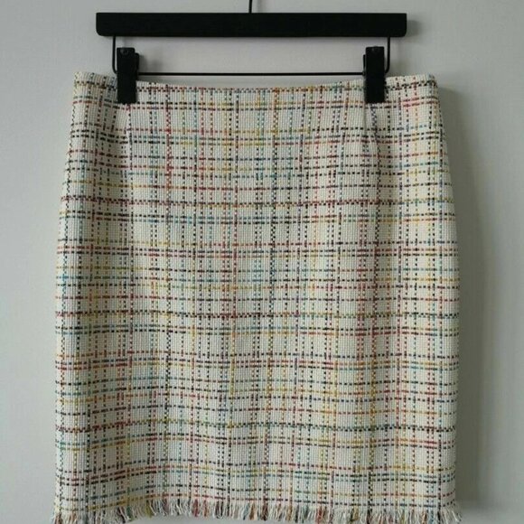 Share New AKRIS Cream Multi Cotton Blend Fringe Hem Tweed Mini Skirt 8, 12 - Picture 4 of 8